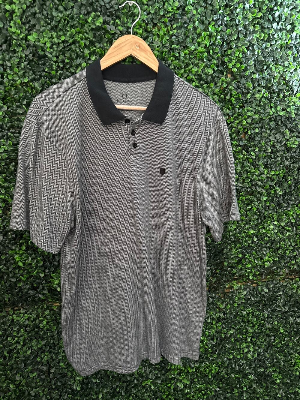 Brixton Men’s Polo Shirt, Herringbone Black shades Size L, Soft Golf Shirt